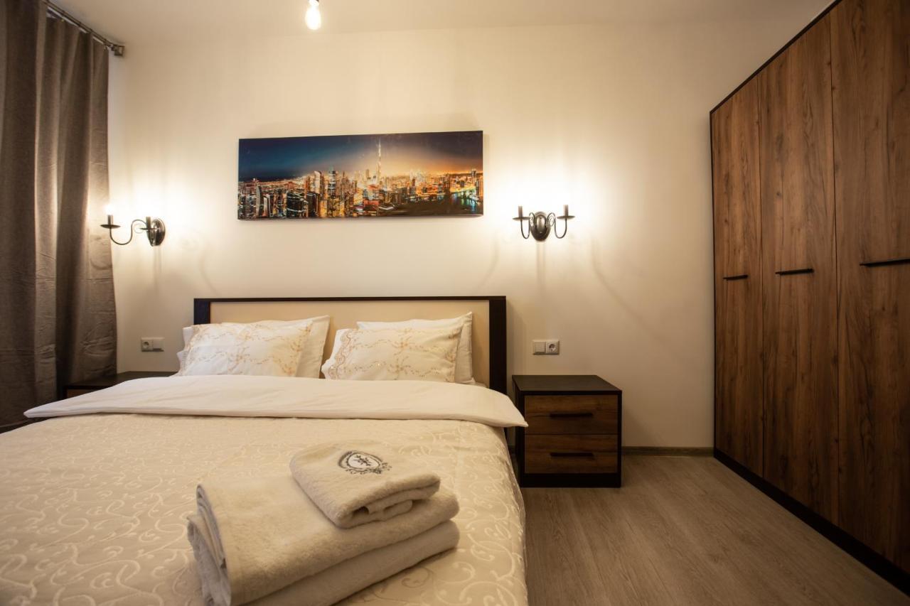 Ultra Lux 3 Rooms Apartment Near Arena City Kyiv Exterior photo