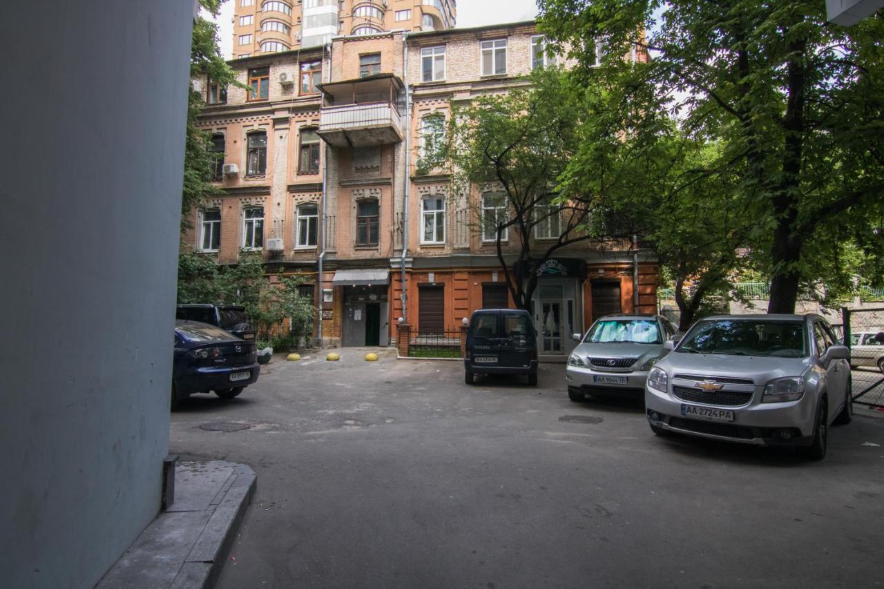 Ultra Lux 3 Rooms Apartment Near Arena City Kyiv Exterior photo