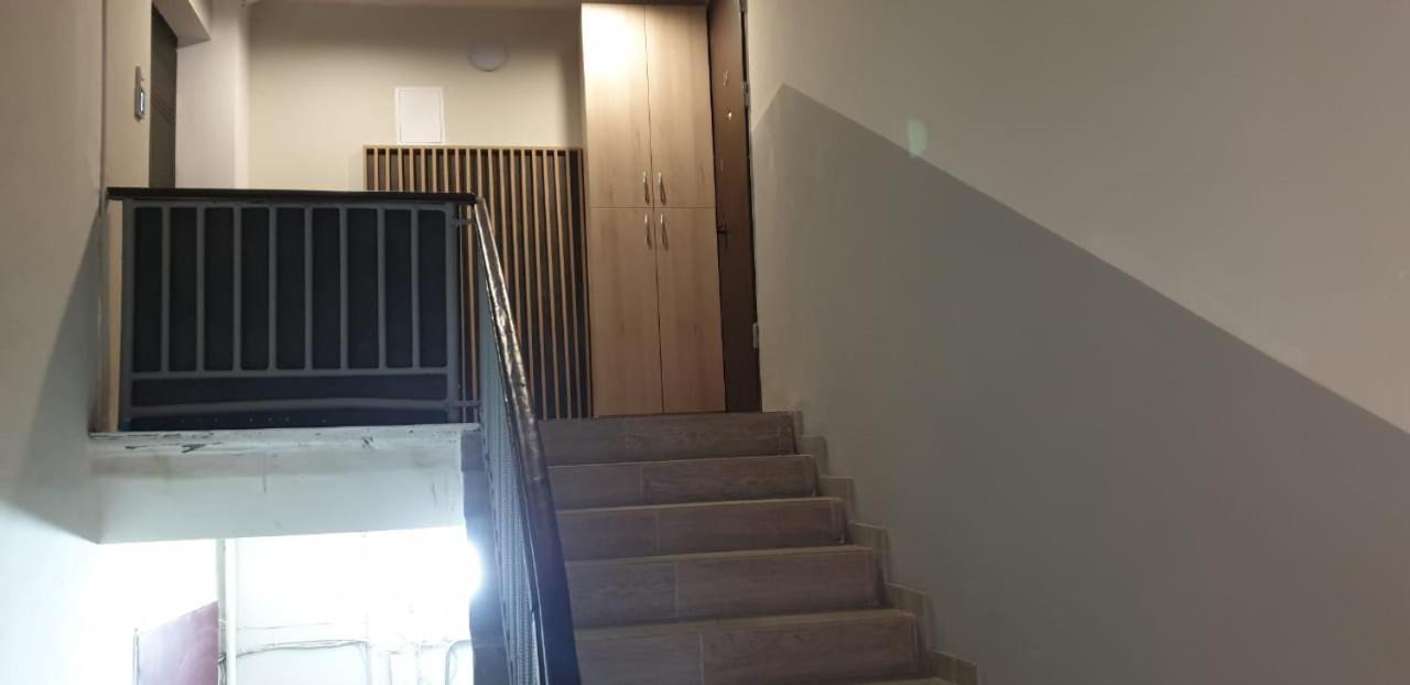 Ultra Lux 3 Rooms Apartment Near Arena City Kyiv Exterior photo